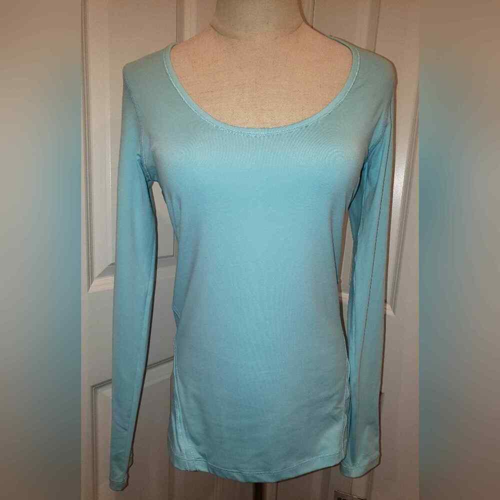 HIND Breathable Sports Top Reflective Back Circle Women Size Small New Nwt
